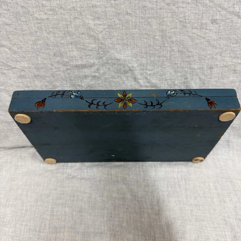 Vtg Scandinavian Folk Art Hand Painted Wood Keepsake Box Rosemaling Felt Lined